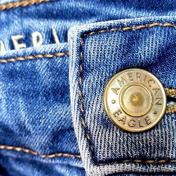 American Eagle Super Hi-Rise Distressed Blue Jeggings Size 6 Regular - Picture 8 of 9